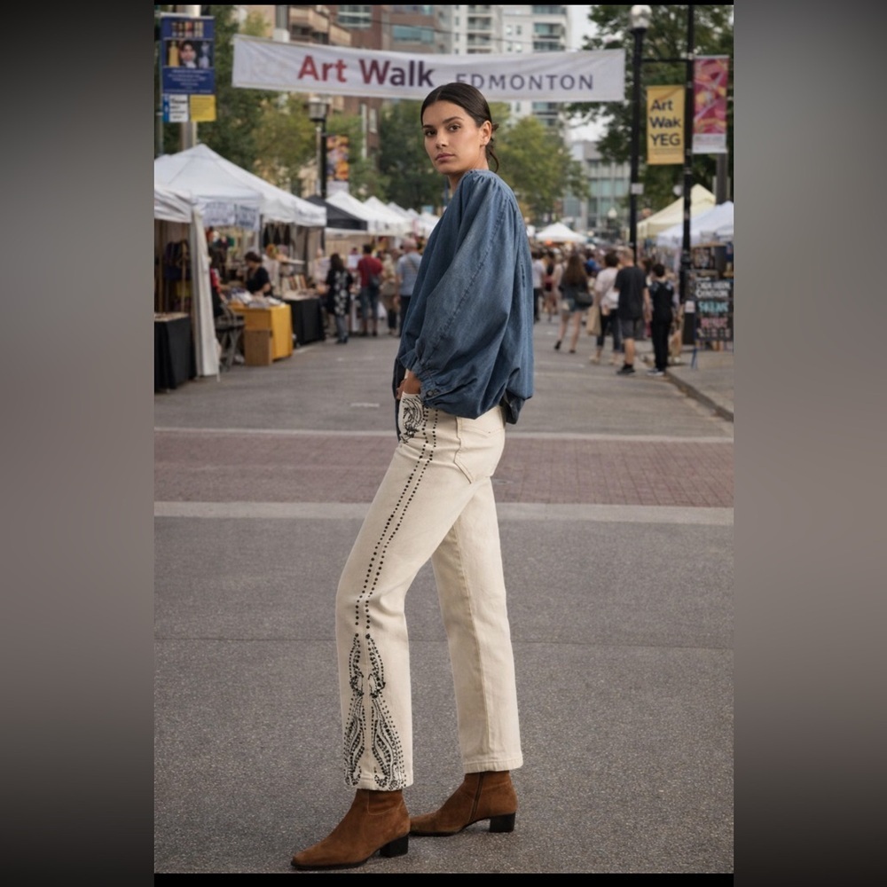 Anthropologie NWT Pilcro Slim Slouch Mid-Rise Straight-Leg Jean size 26.